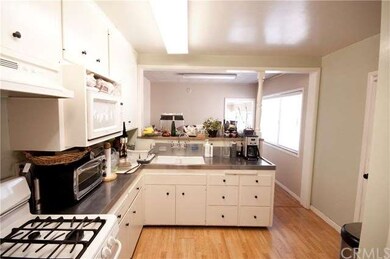 2718 Bomberry St, Lakewood, CA 90712 - photo 5