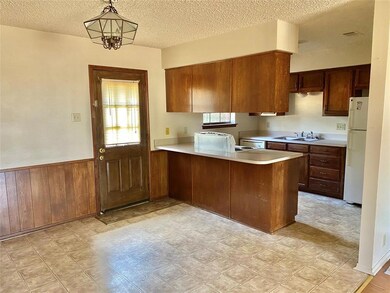 2308 Jodi Ln, Gainesville, TX 76240 - photo 7