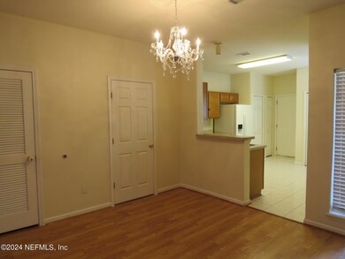 4762 Playpen Dr, Jacksonville, FL 32210 - photo 4