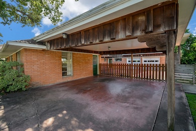 1825 Viking Dr, Houston, TX 77018 - photo 7