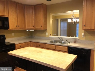 17609 Gettysburg Way, Hagerstown, MD 21740 - photo 4