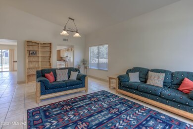 7 Living Room photo a