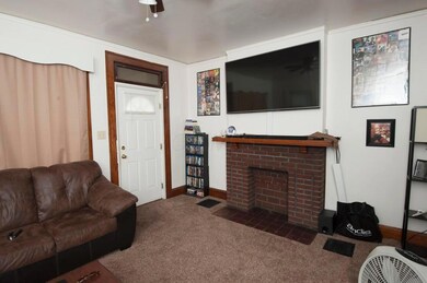 796 Living room