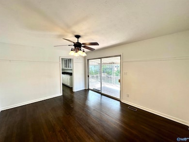 200 Monterey Cir, Gadsden, AL 35901 - photo 5