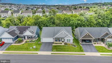 2069 Spring Wood Ln, Mechanicsburg, PA 17055 - photo 4