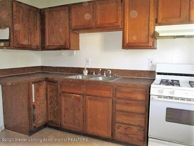 1625 Blair St, Lansing, MI 48910 - photo 5