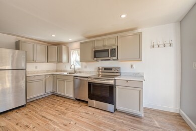 199 Howard St unit 1st Flr, Rockland, MA 02370 - photo 6