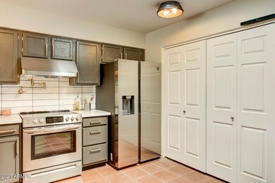 06_1413_N_Oak_St__03_mls