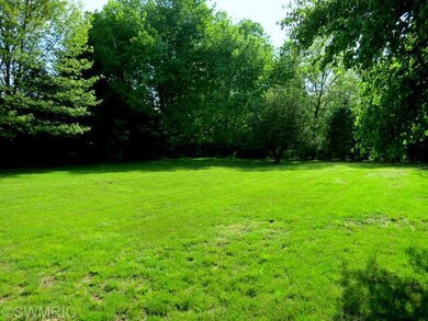 2309 Dean Lake Ave NE, Grand Rapids, MI 49505 - photo 5