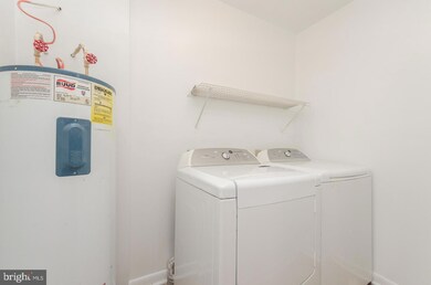 119 S Laurel Ave unit B, Berkeley Springs, WV 25411 - photo 7