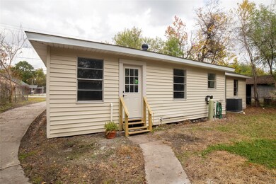 215 Raymac St, Houston, TX 77037 - photo 2