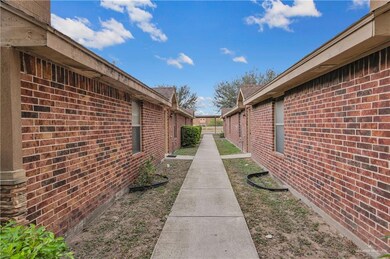 303 Baltic Ave unit 4, Edinburg, TX 78539 - photo 3