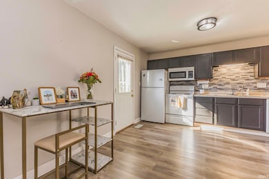 2009 W Sherman Dr, Muncie, IN 47304 - photo 5