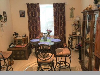 Dine In Kitchen
