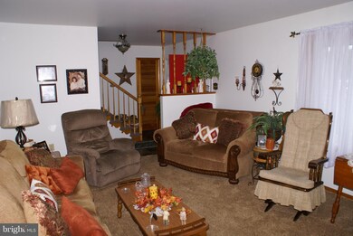 576 Wile Cir, Fayetteville, PA 17222 - photo 3