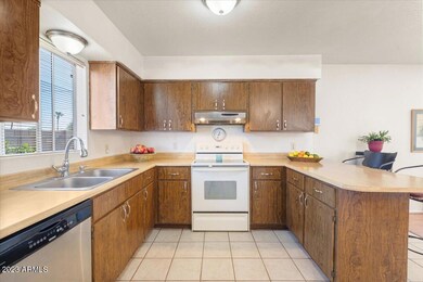09-Kitchen