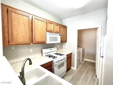 7135 S Durango Dr unit 304, Las Vegas, NV 89113 - photo 3