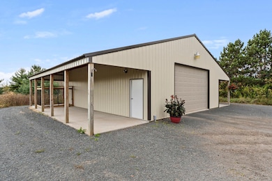 13745 Panola Dr, Lindstrom, MN 55045 - photo 3