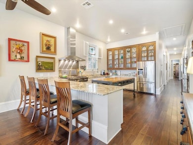 Plenty of counter space, so bring the cook.