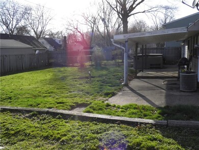 4900 Elmwood Dr, Sheffield Lake, OH 44054 - photo 4