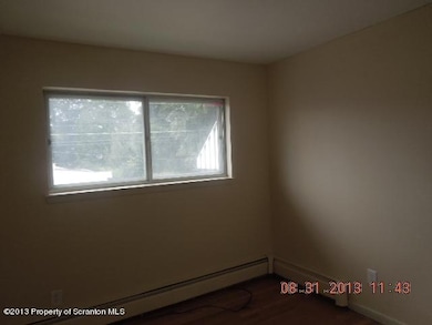 125 W Holly St, Hazleton, PA 18201 - photo 7