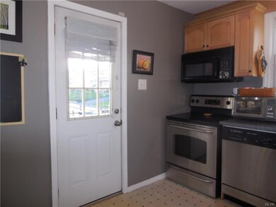 access to fenced in yard from kitchen
