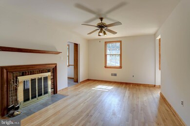 16114 Jerald Rd, Laurel, MD 20707 - photo 3