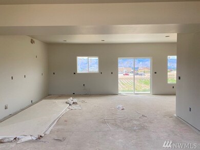 2227 S Mystical Loop, East Wenatchee, WA 98802 - photo 3