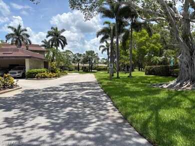 413 Augusta Blvd unit 306, Naples, FL 34113 - photo 4