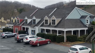 10545 Nc Highway 105 S Hwy, Banner Elk, NC 28604 - photo 2