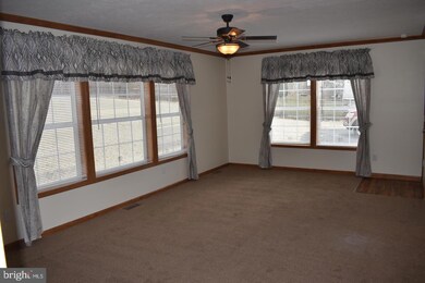 15334 Skyline Dr, Greencastle, PA 17225 - photo 5