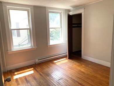 52 Vale St unit `1, Worcester, MA 01604 - photo 2