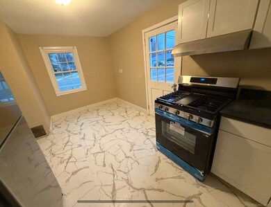 4 Tyler Cir, Manchester, CT 06040 - photo 4