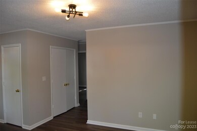 645 W Sharpe St, Statesville, NC 28677 - photo 2