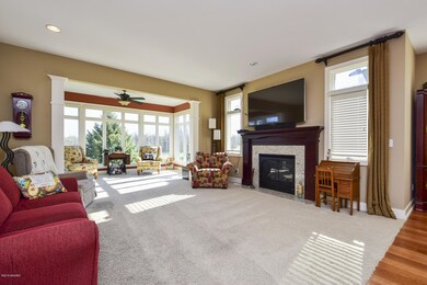 2657 Village Cir unit 12, Byron Center, MI 49315 - photo 3