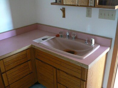 412 S Yearling Rd, Columbus, OH 43213 - photo 4