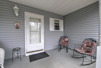 003_FRONT PORCH