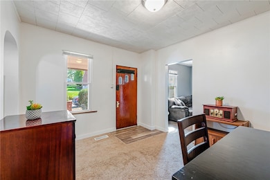 920 Howell St, Vandergrift, PA 15690 - photo 5