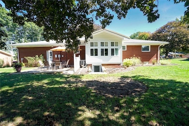 415 Edgewood Dr, Columbiana, OH 44408 - photo 6