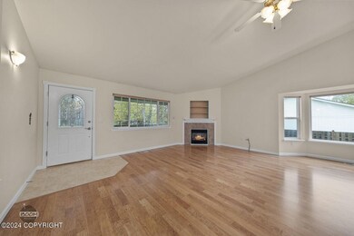 9-web-or-mls-2344 N Thunder Gulch Cir Ex