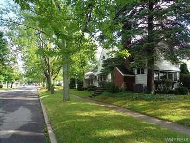 438 Bennett St, North Tonawanda, NY 14120 - photo 2