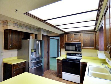 10821 Tioga Springs Cir, Plain City, OH 43064 - photo 6