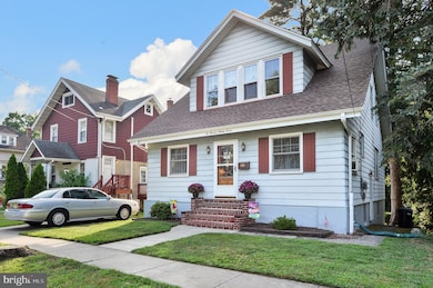 227 Lakeview Dr, Collingswood, NJ 08108 - photo 2