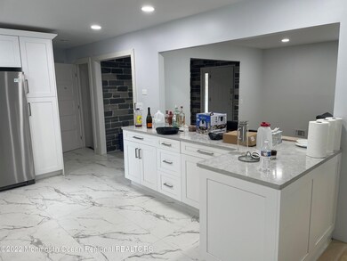 104 Pear St unit WINTER, Oakhurst, NJ 07755 - photo 4