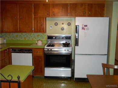 1394 Birch Dr, North Tonawanda, NY 14120 - photo 7