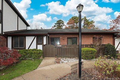 603 Blue Ridge Dr, Medford, NY 11763 - photo 2