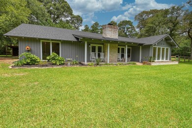 Great front porch to enjoy the wild life on the cool fall mornings
