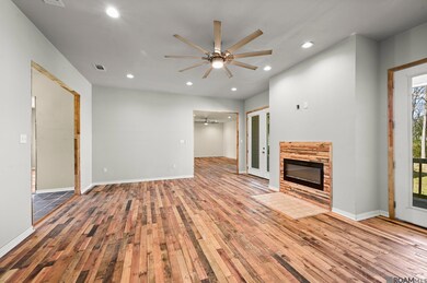 3790 Kahns Rd, Port Allen, LA 70767 - photo 4