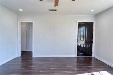 2222 Houston St, Grand Prairie, TX 75050 - photo 4