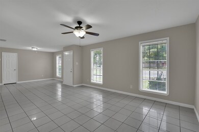 1018 Surrey Ct, Tomball, TX 77375 - photo 5